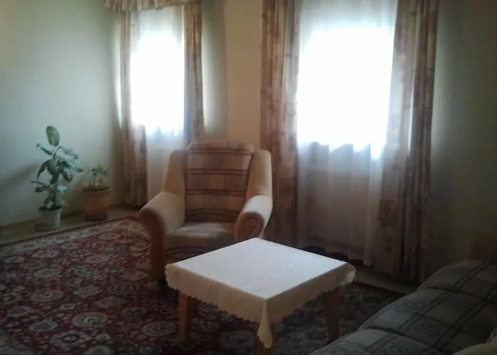 Zemyn Upe לינה וארוחת בוקר קובנה